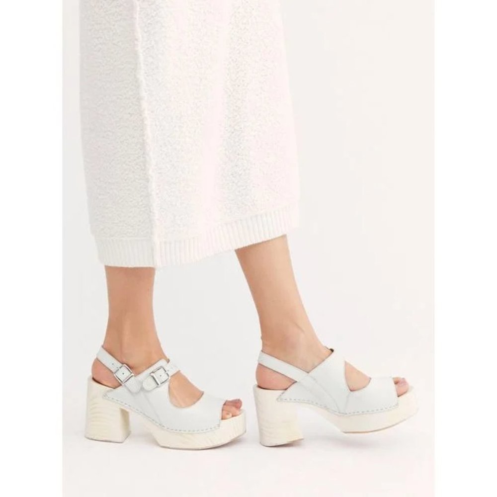 Free People Belem Clog Sandals in blue suede, Size 10 US/ 40 EU